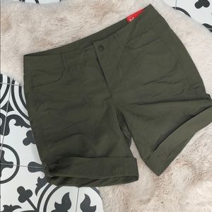North Face Relaxed Fit Horizon 2.0 Shorts NWT